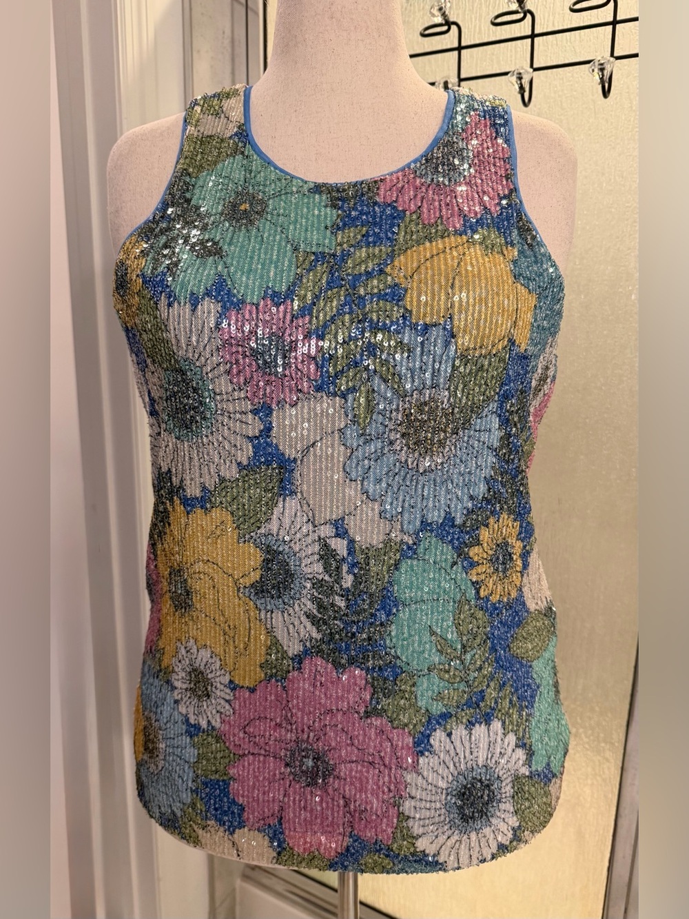 NWT On 34th Floral Sequin Sleeveless Tank Top Blouse Size 1X $25